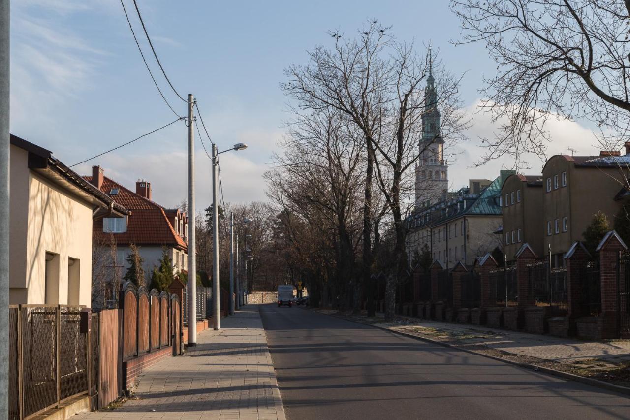 Apartament Bianco Nero Pod Jasna Gora, Bezplatny Parking, Teren Ogrodzony. Apartman Częstochowa Kültér fotó